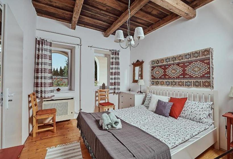 بنسيون Twin Pines Apartment