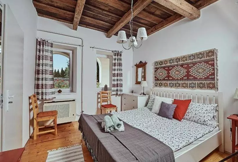 پانسیون Twin Pines Apartment
