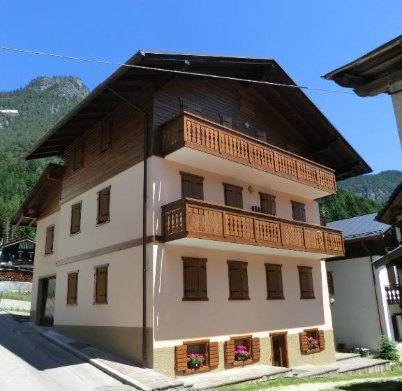 هتل Ajarnola Locazioni Turist