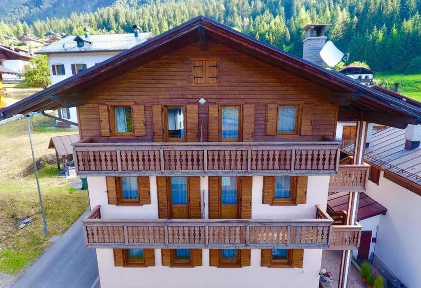 هتل Ajarnola Locazioni Turist