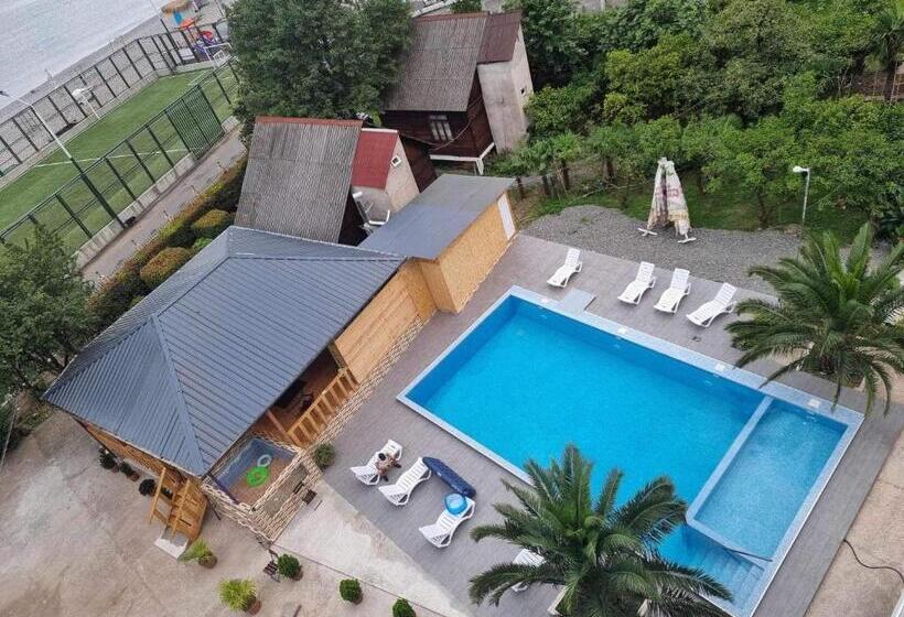 هتل Medea Kvariati