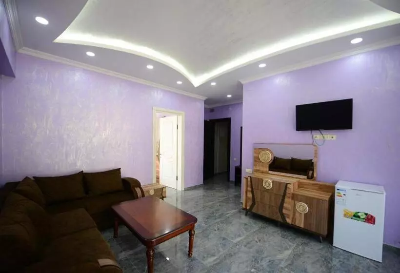 هتل Medea Kvariati