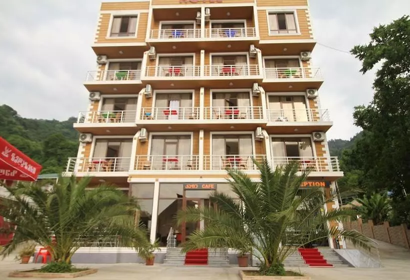 هتل Medea Kvariati