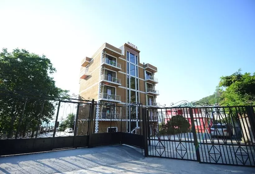 هتل Medea Kvariati