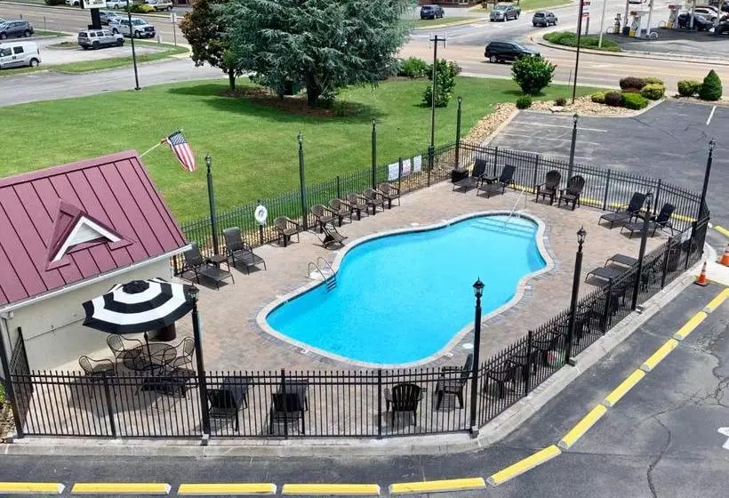 Motelli Landmark Inn