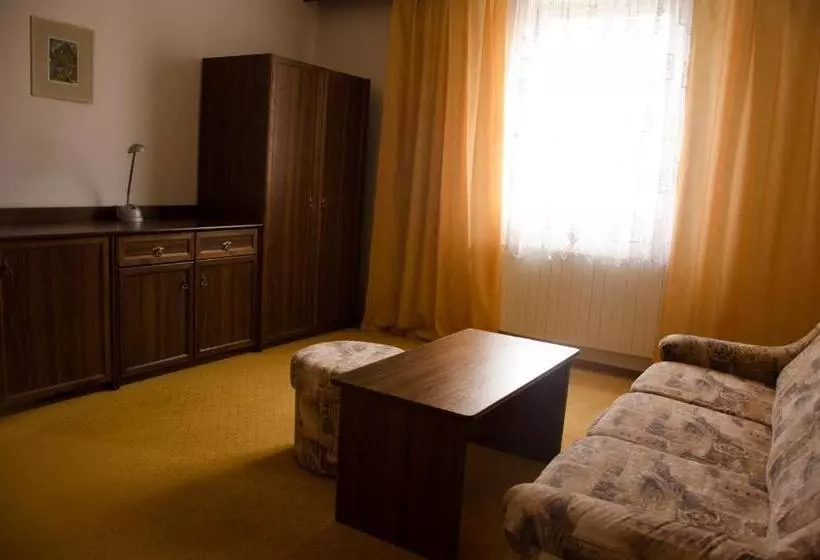 ペンション Penzion Pomnenka