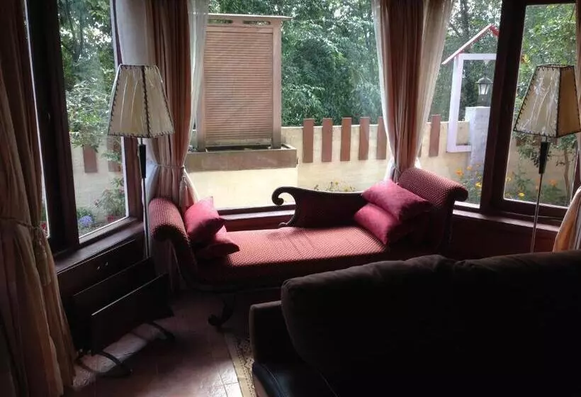 Majatalo Colonial 4 B/r Home, Great For Families, Coonoor