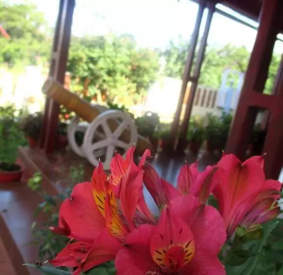 Majatalo Colonial 4 B/r Home, Great For Families, Coonoor