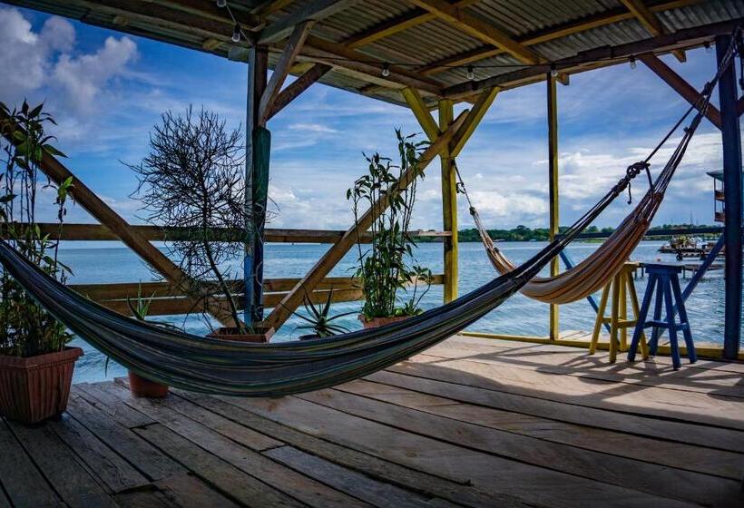 هاستل Hostal On The Sea