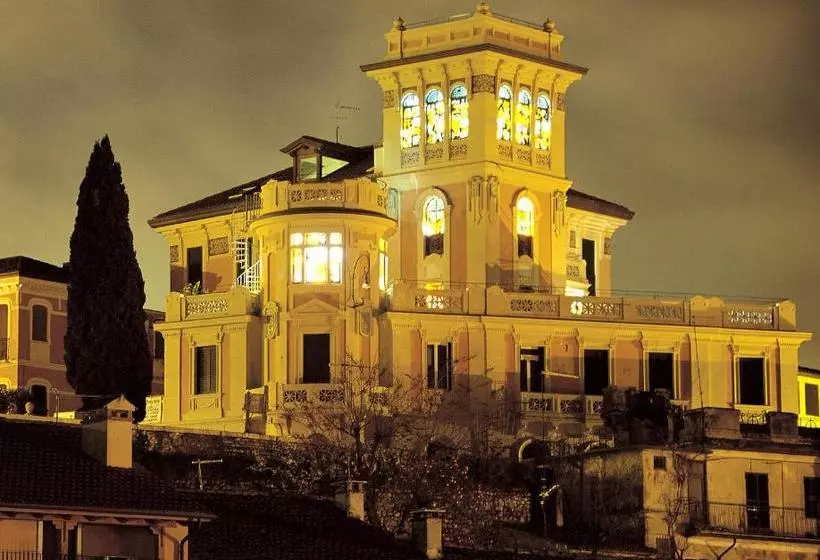 پانسیون Locami Terraglio Luxury Rooms