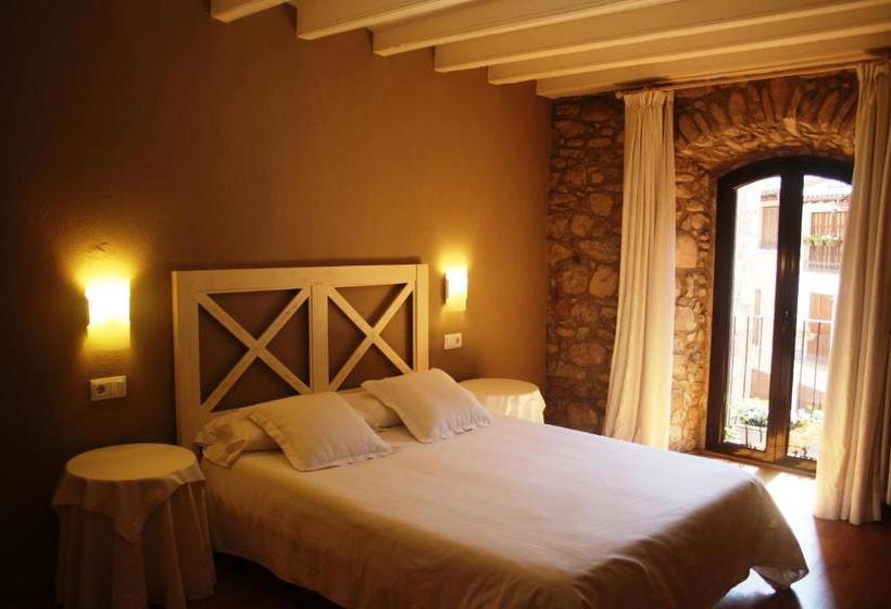 ベッドアンドブレックファースト El Castell De La Pobla De Lillet