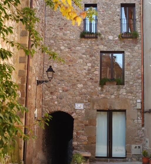 ベッドアンドブレックファースト El Castell De La Pobla De Lillet