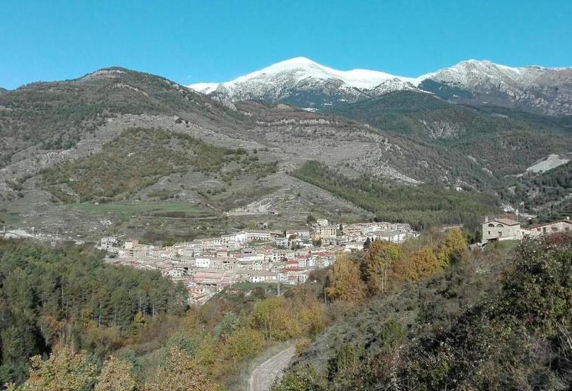 ベッドアンドブレックファースト El Castell De La Pobla De Lillet