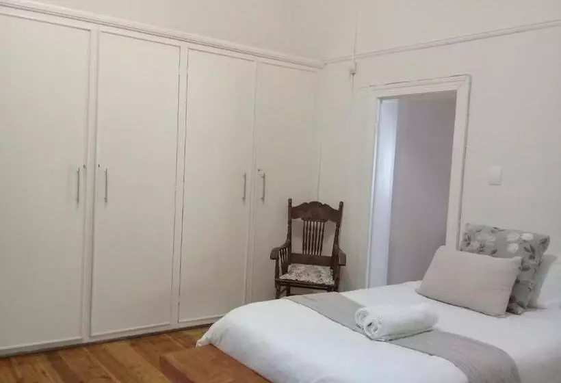 Majatalo Die Hoekhuis