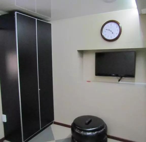 Majatalo Guest House Khan