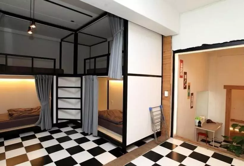 Majatalo Wahaha Guesthouse   Hostel