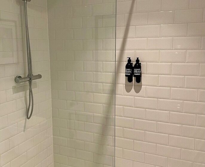 בית מלון כפרי Booking Urban At Stisted