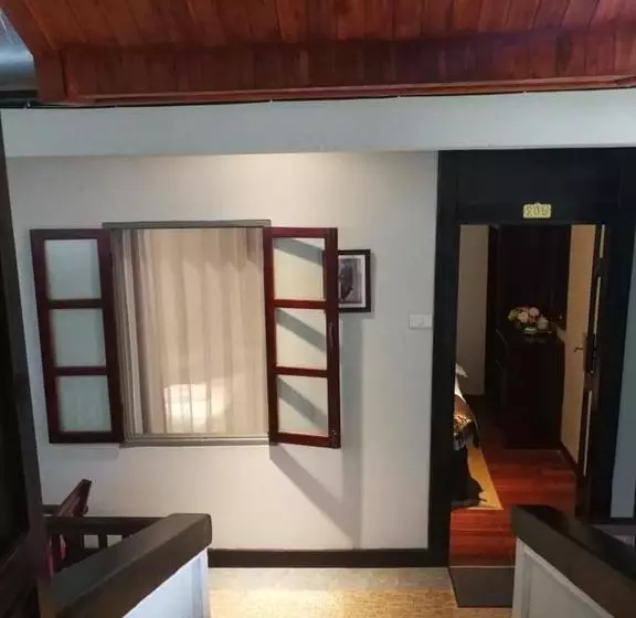 ペンション Mekhonglao Villa