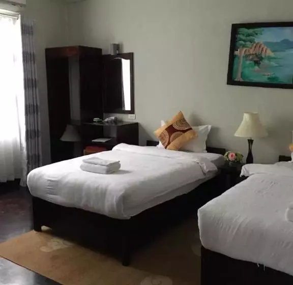 ペンション Mekhonglao Villa