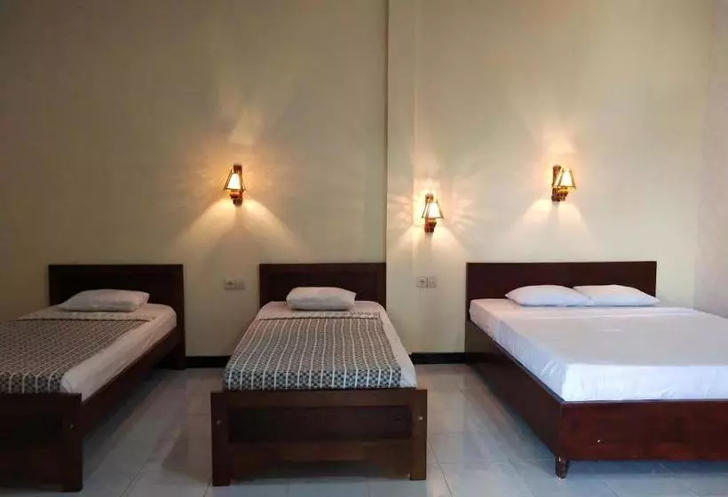 ペンション Surya Guest House