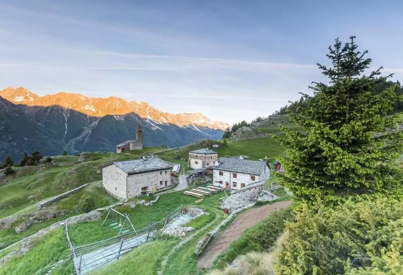 ホテル Rifugio Alpe San Romerio