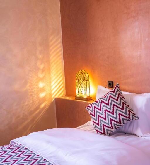 بنسيون Riad Les Jardins De Merzouga