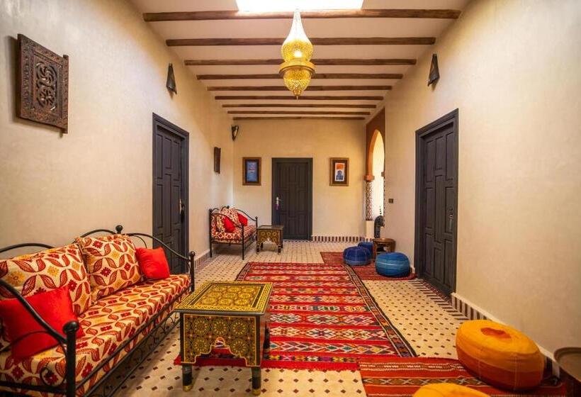 بنسيون Riad Les Jardins De Merzouga
