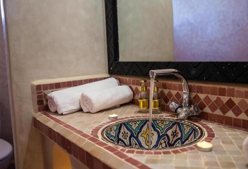 بنسيون Riad Les Jardins De Merzouga