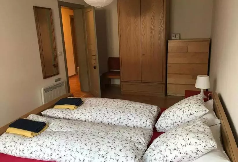 ユースホステル Grotto Zendralli