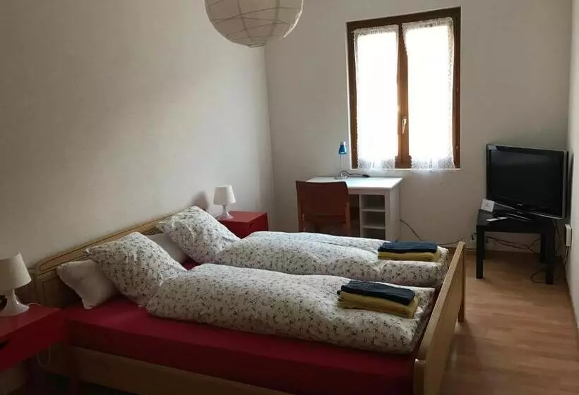 ユースホステル Grotto Zendralli