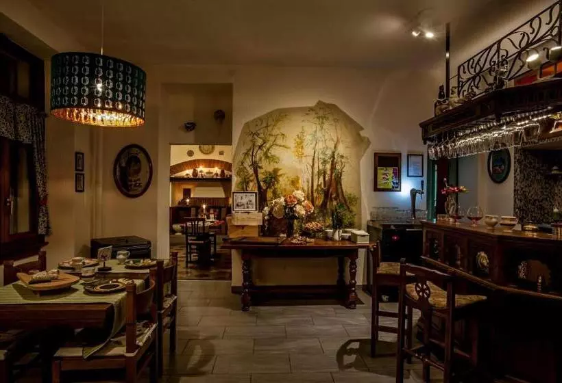 ユースホステル Grotto Zendralli