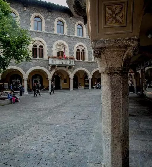 ユースホステル Grotto Zendralli