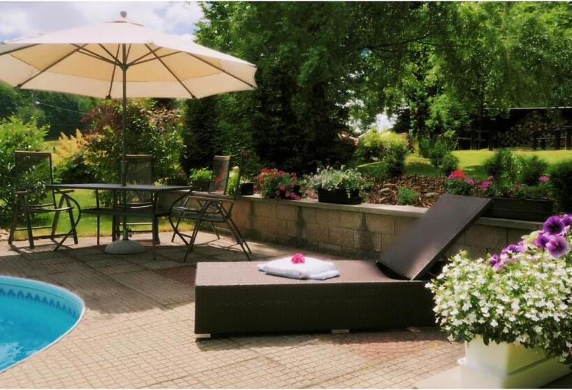 Retkeilymaja Pension U Lipy