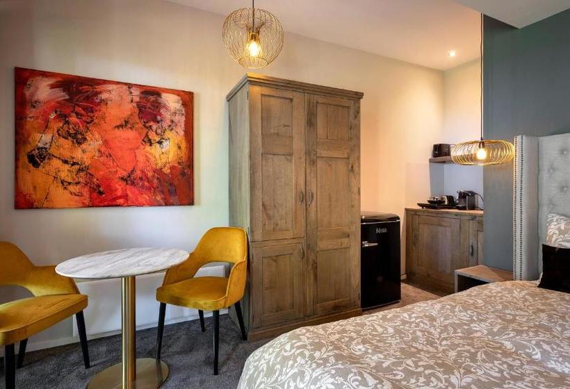 צימר Aubergine Logeren & Dineren