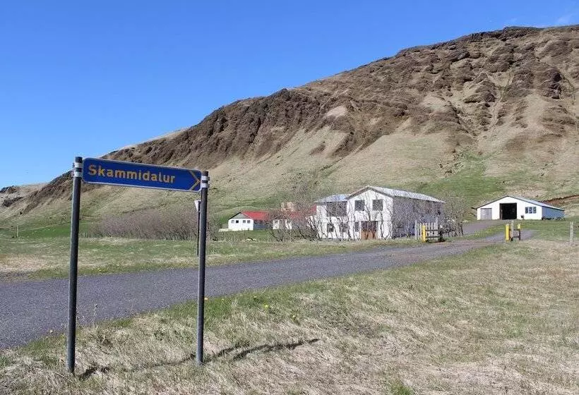 هتل Skammidalur Guesthouse