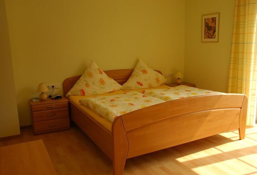 Пансион Wein  Und Gaestehaus Genetsch