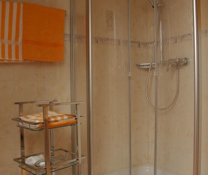 Пансион Wein  Und Gaestehaus Genetsch