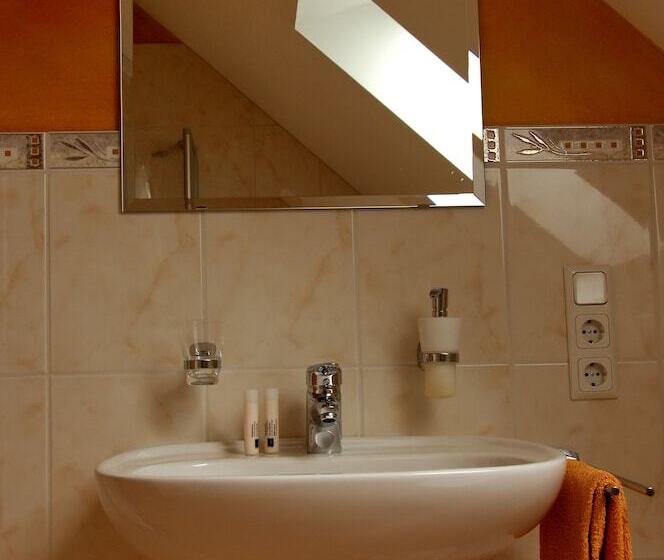 Пансион Wein  Und Gaestehaus Genetsch