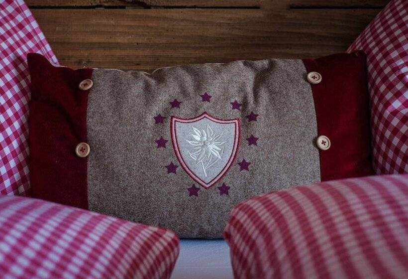 הוסטל Angerer Alm