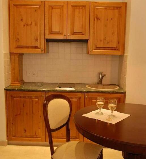 هاستل Vengera Suites