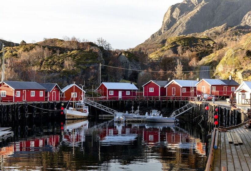 ホテル Nusfjord Village & Resort