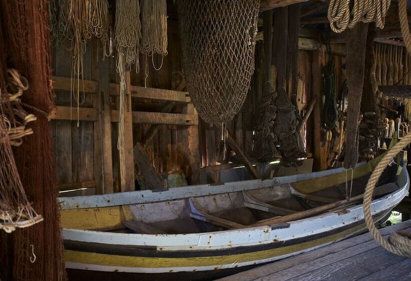 ホテル Nusfjord Village & Resort