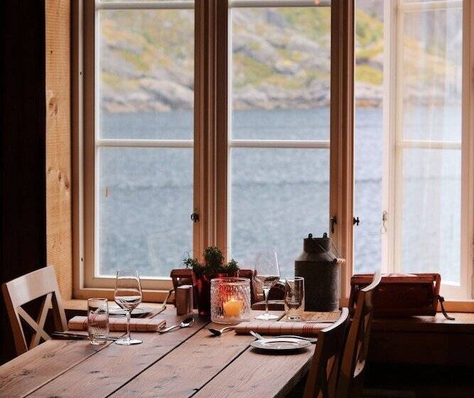 ホテル Nusfjord Village & Resort