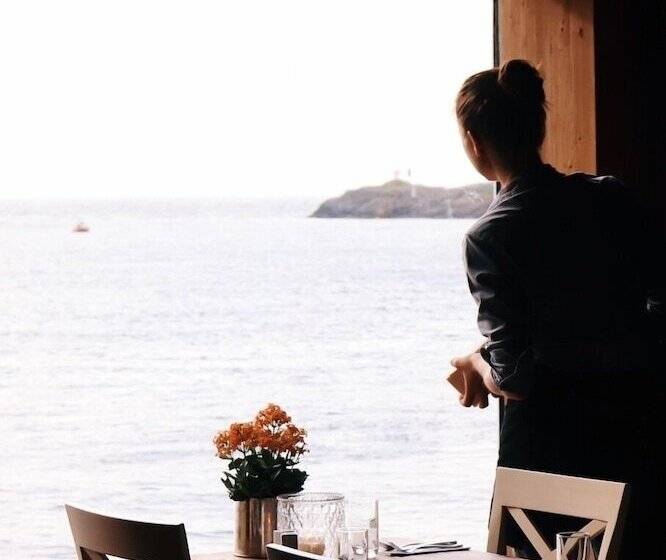 ホテル Nusfjord Village & Resort