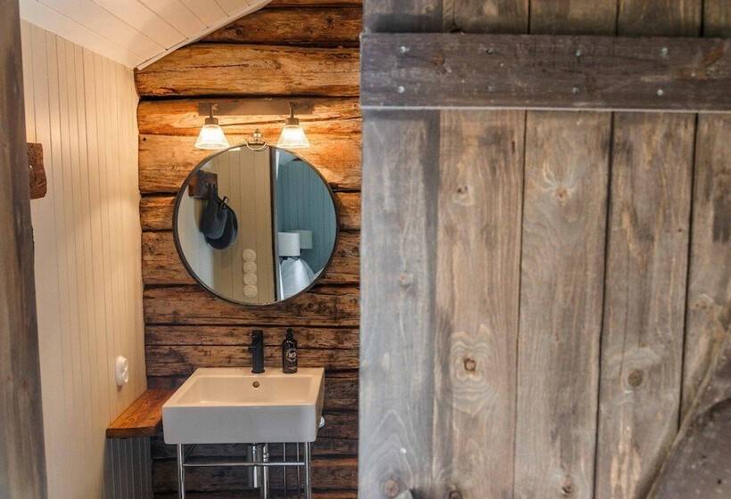 ホテル Nusfjord Village & Resort