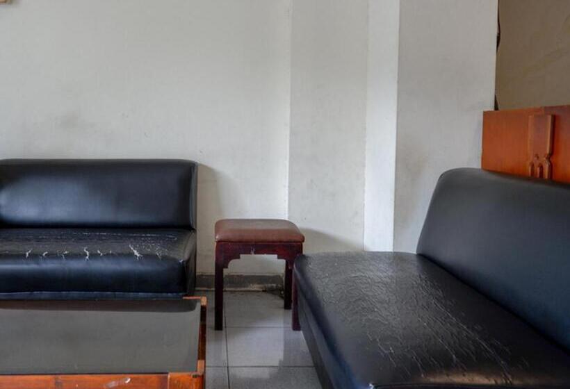 فندق Reddoorz Near Tugu Yogyakarta