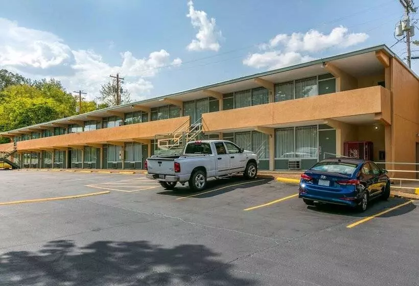 Hotelli Rodeway Inn Kingston Springs