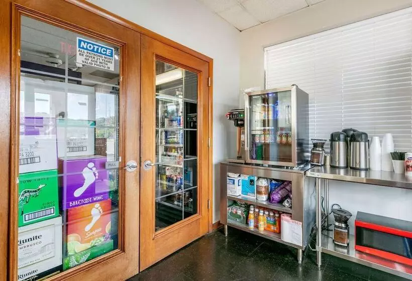 Hotelli Rodeway Inn Kingston Springs