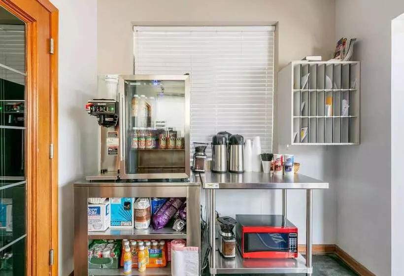 Hotelli Rodeway Inn Kingston Springs