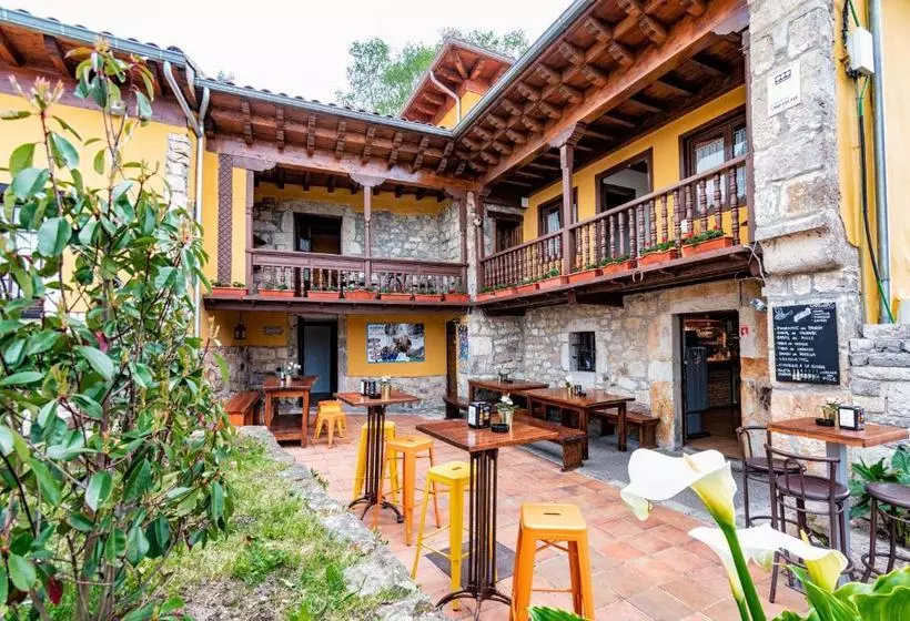 پانسیون Albergue Santa Marina